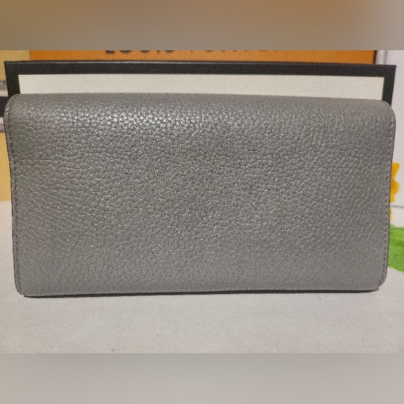 🔥SOLD🔥🌸GUCCI🌸 EUC🔥 GG Marmont Wallet on chain w/ Complete Inclusions - Picture 5 of 17